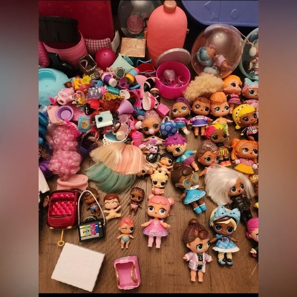 LOL Surprise Doll Large Lot Of Dolls Pets Babies & Accessories - Picture 4 of 6